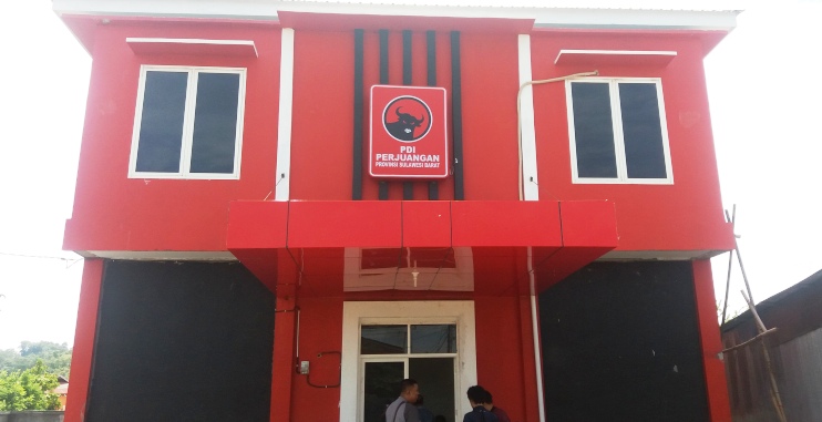 PDIP Finalkan Caleg DPR RI Dapil Sulbar, Tak ada Nama Arwan Aras